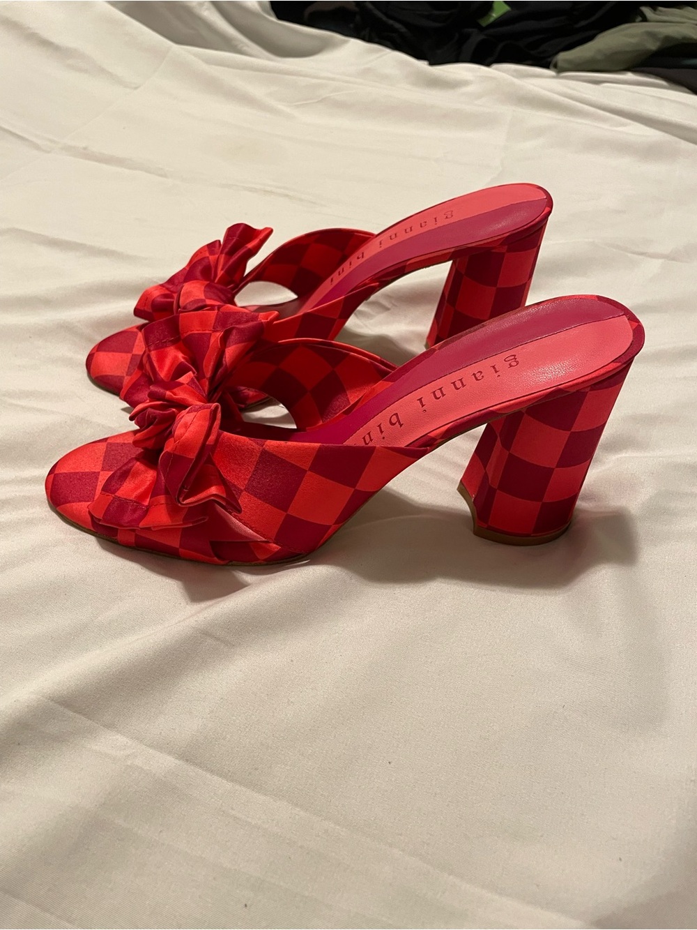 Gianni Bini pink Checkered Bow Block Heel. - Picture 3 of 5